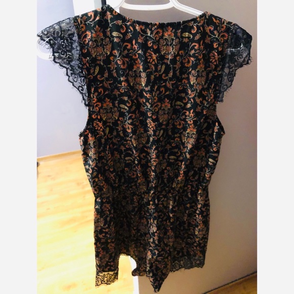 Urban Outfitters Floral Romper - Picture 2 of 2